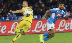 开云体育中国官网-佛罗伦萨客场-逼平那不勒斯，表现出色的简单介绍