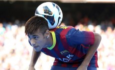 开云体育入口-乌拉圭斩落美国，卡马文加成为关键先生，一场战术与意志的胜利