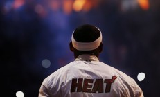 开云足球直播-库尔图瓦神迹铸就历史之夜，比利时力克马赛刷新传奇篇章