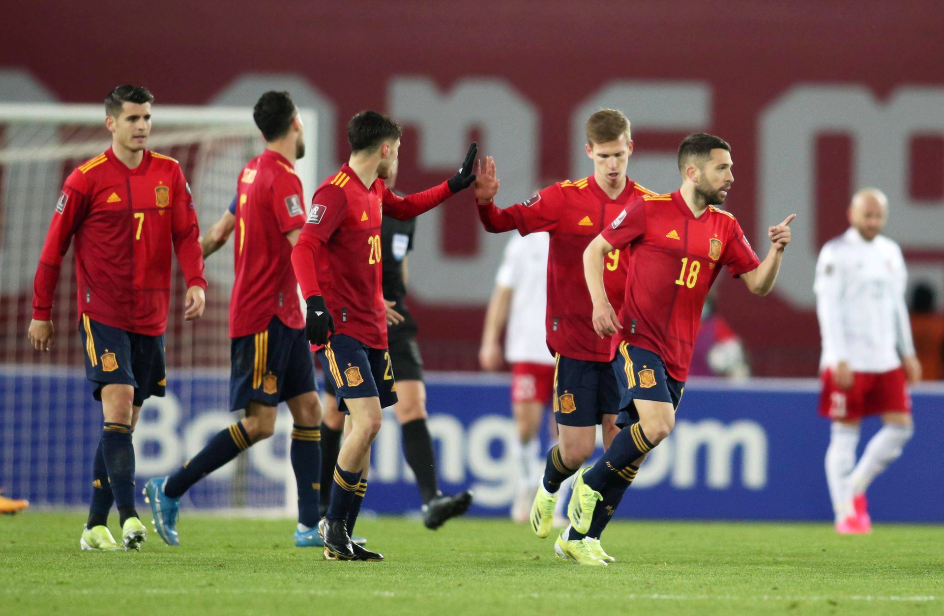 利瑞阳民主共和国全队备战捷克欧洲杯预选赛，备受挑战但信心满满的简单介绍