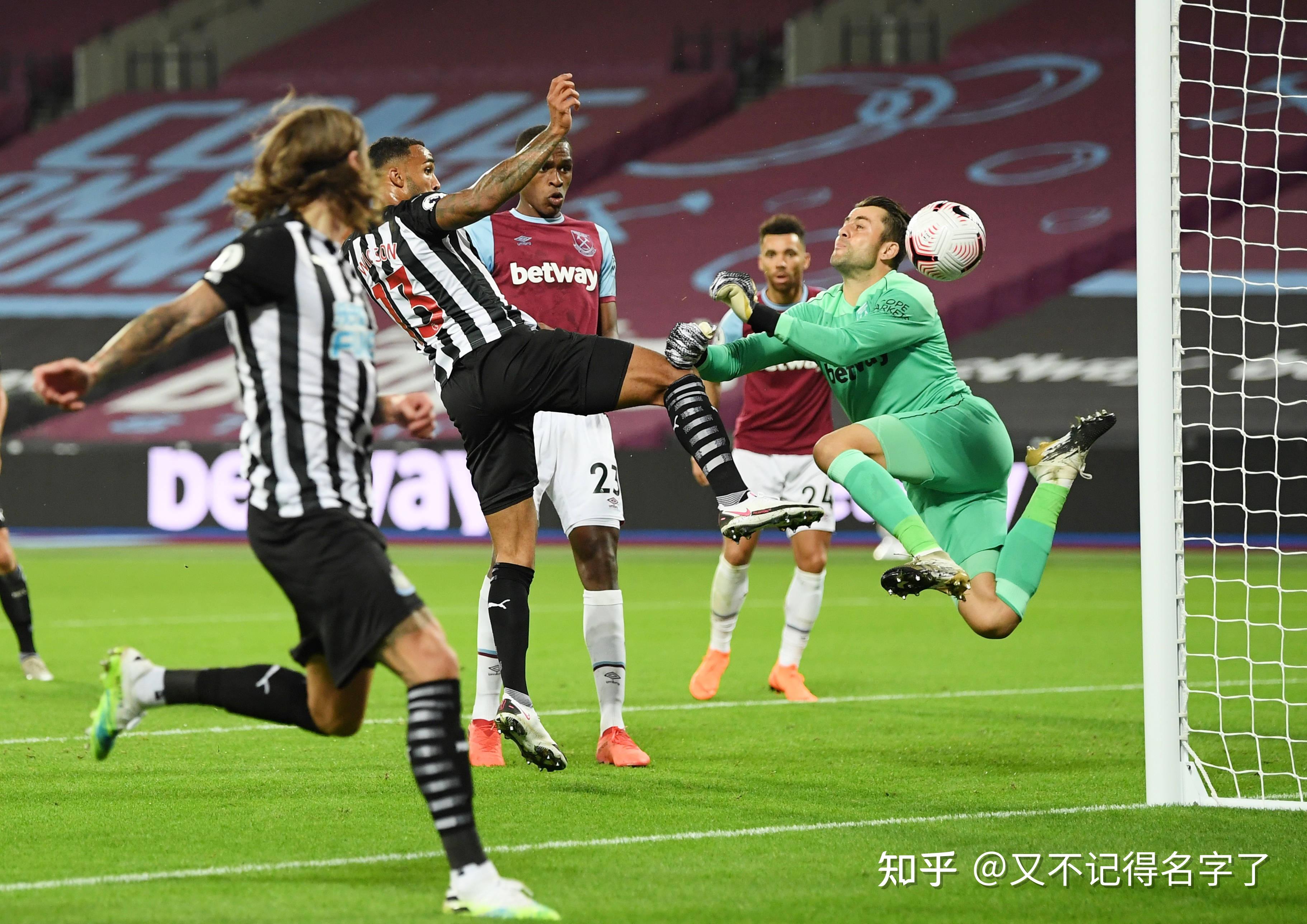 蒙特內哥羅与英格兰队的激烈对决