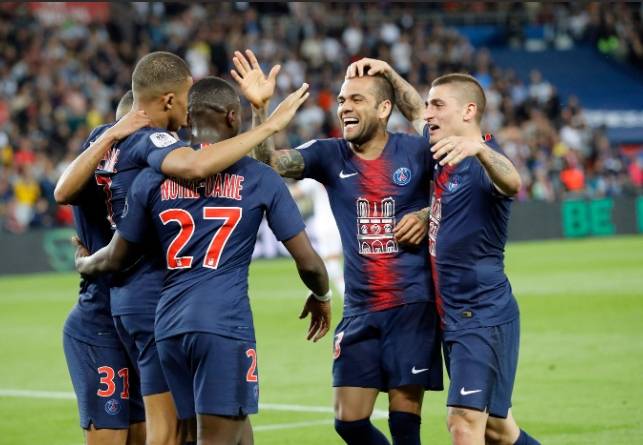 包含马赛晋级：法甲球队再次冲向欧冠决赛的词条