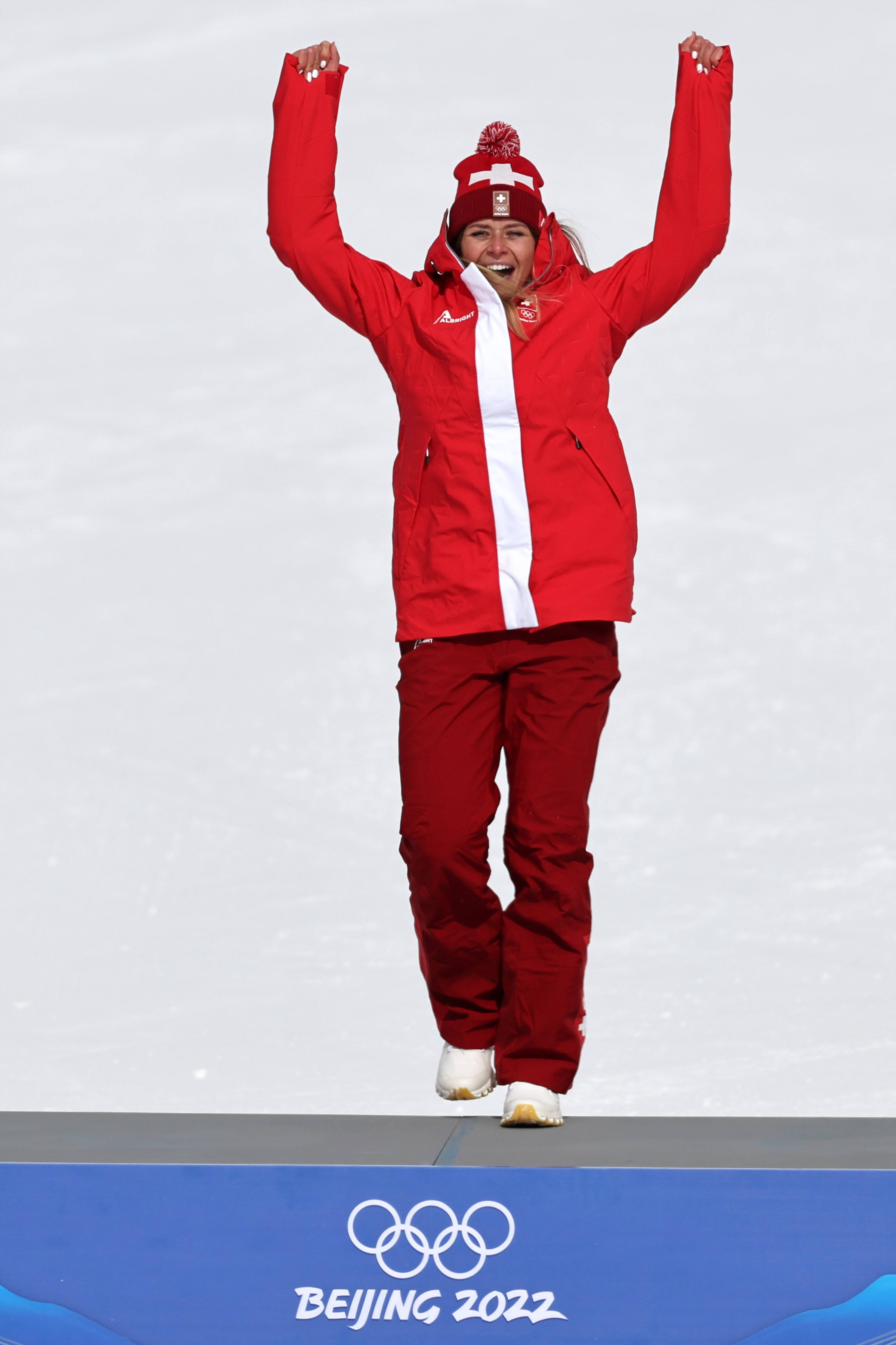 奥地利运动员在滑雪项目中夺得冠军