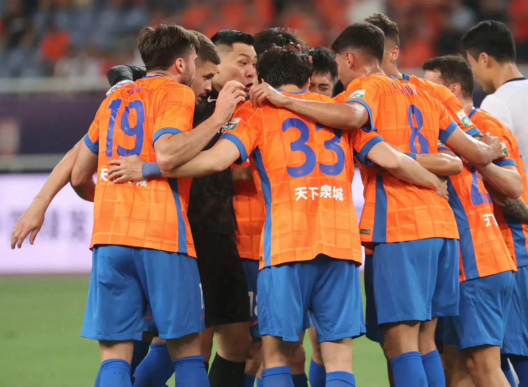 包含场场精彩对局，球队拼尽全力争夺冠军的词条