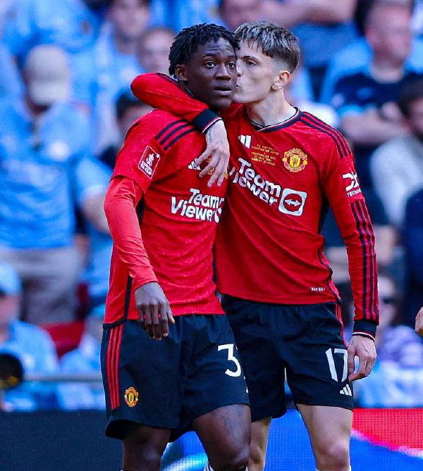 瓜迪奥拉称赞瓦拉内的进球技术