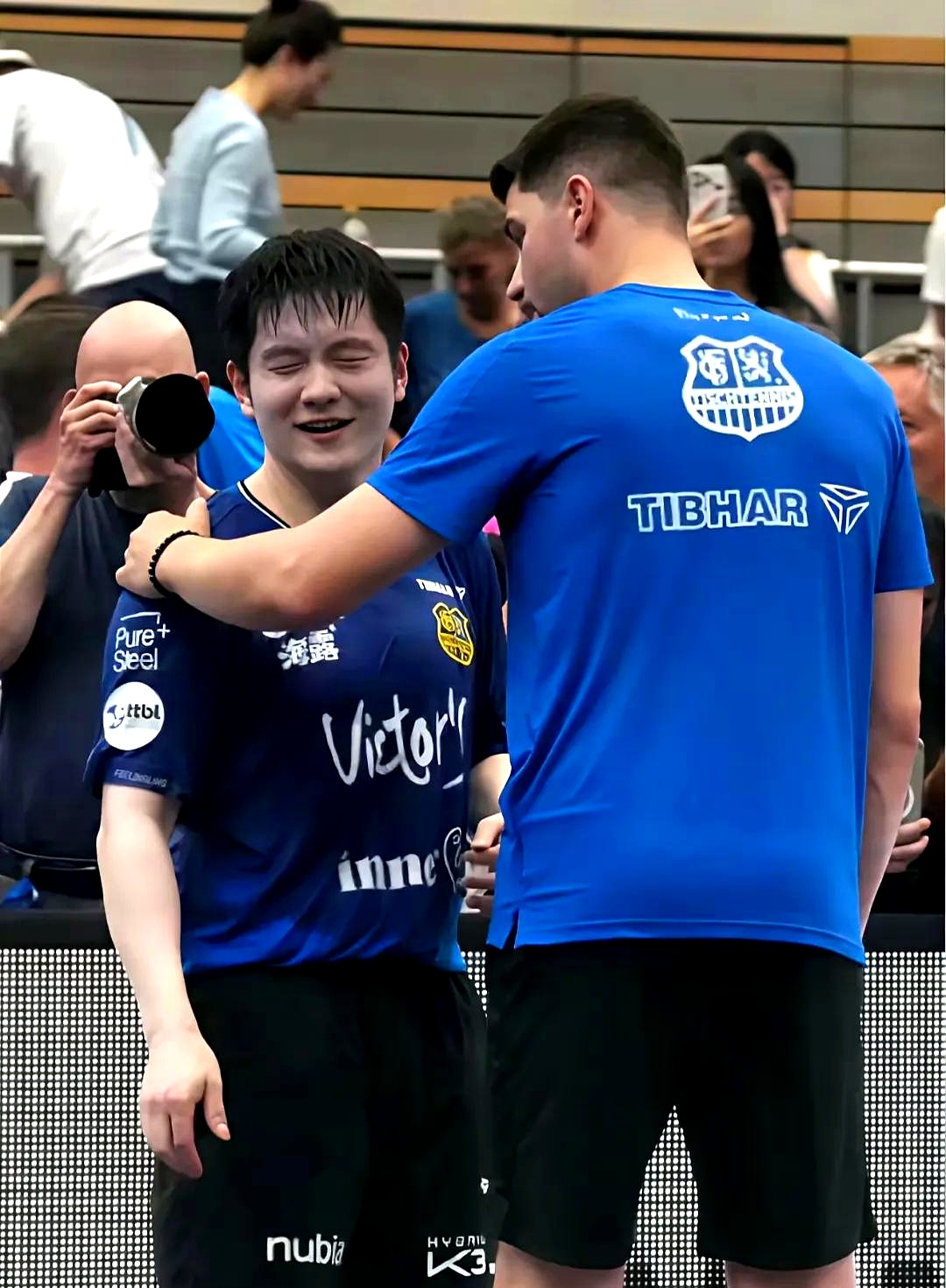 包含德国乒乓球队力克中国乒乓球队，波尔绝境逆转的词条