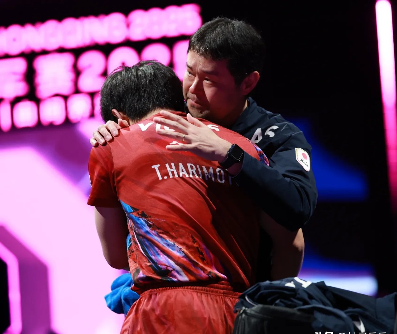 英国乒乓球队鏖战德国乒乓球队，张本智和高光表现的简单介绍