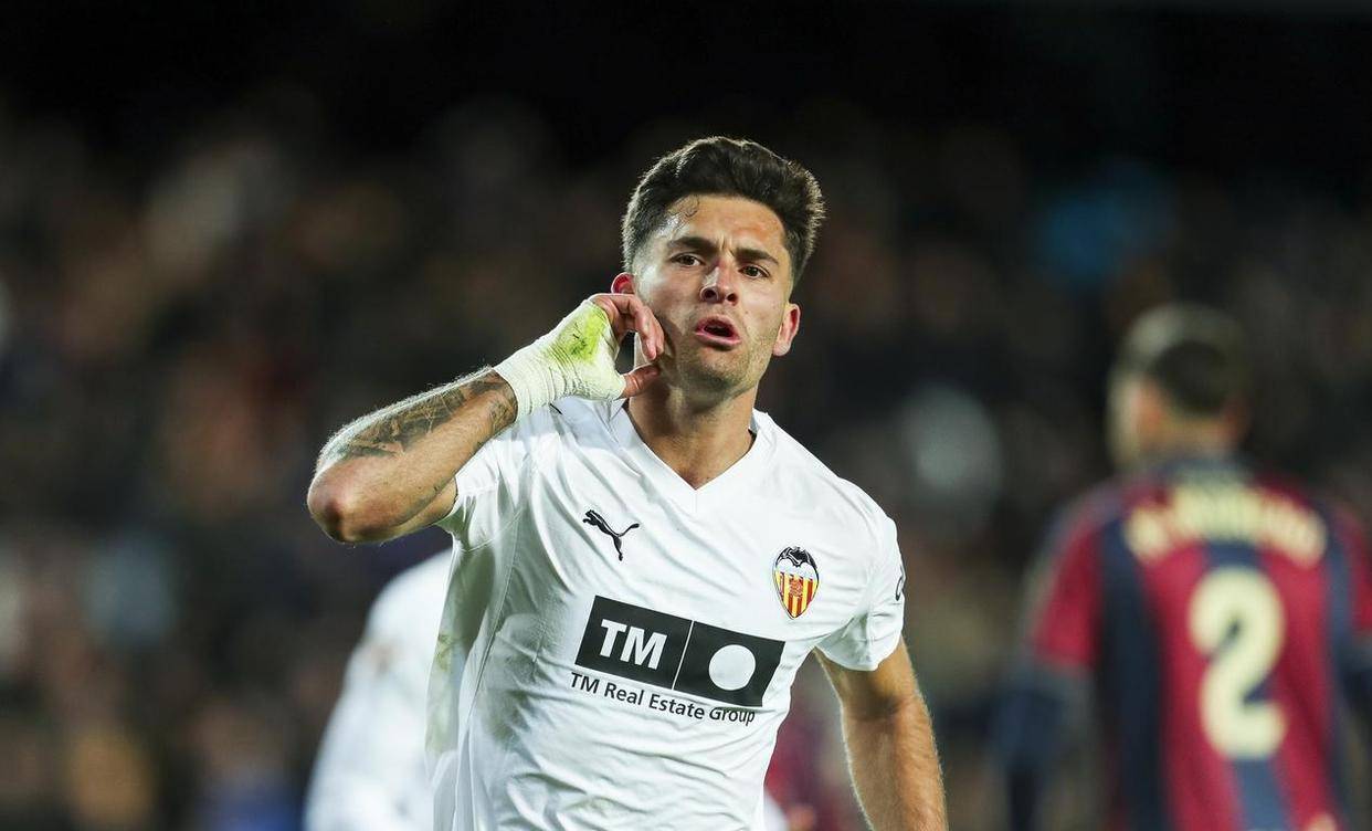 包含瓦伦西亚翻盘巴萨，格拉利什关键制胜的词条